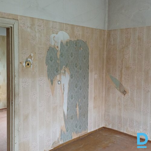 Tiek pārdota privātā dzīvojamā 8 dzīvokļu māja Tiek pārdota privātā dzīvojamā 8 dzīvokļu māja