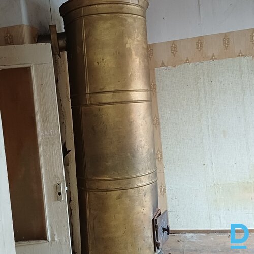 Tiek pārdota privātā dzīvojamā 8 dzīvokļu māja Tiek pārdota privātā dzīvojamā 8 dzīvokļu māja