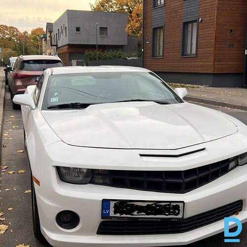 Pārdod Chevrolet Camaro, 2012. gada. Ideālā tehniskā stāvoklī. Vasaras un ziemas riepu komplekts. Strādā viss, kam jāsrtrādā.