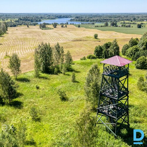 ĪPAŠUMS AR PRIVĀTU SKATU TORNI