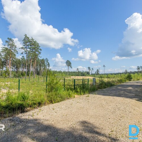 Pārdošanā 2000 m² zemes gabals privātai apbūvei klusā vietā netālu no Garkalnes.