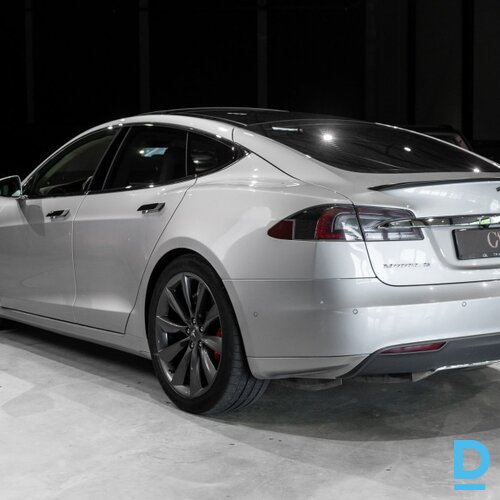 Pārdod Tesla Model S, 2016