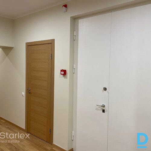 Birojs pēc kosmētiskā remonta labi uzturētā namīpašumā Rīgas centrā Birojs pēc kosmētiskā remonta labi uzturētā namīpašumā Rīgas centrā