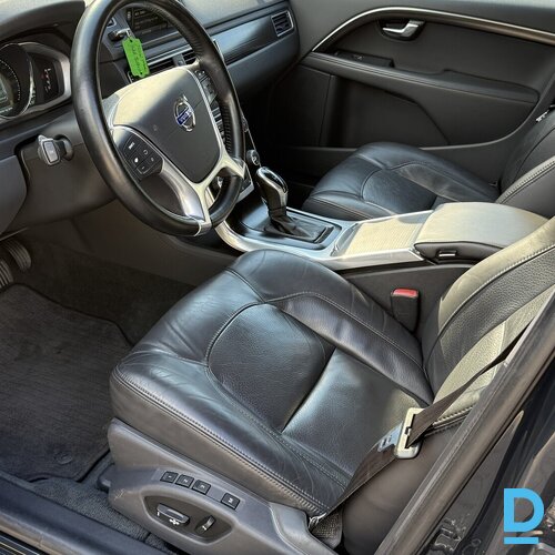 Pārdod Volvo V70 Facelift 2.0D4, 2014