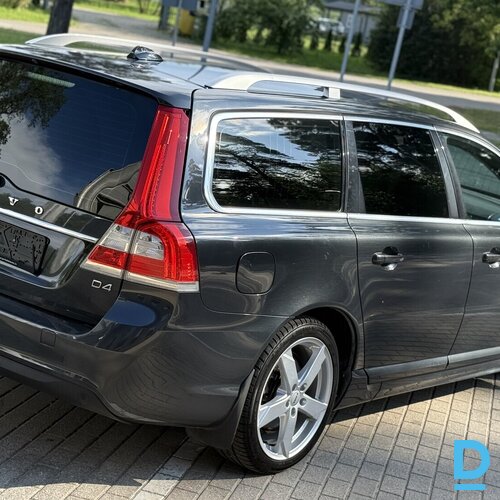 Pārdod Volvo V70 Facelift 2.0D4, 2014