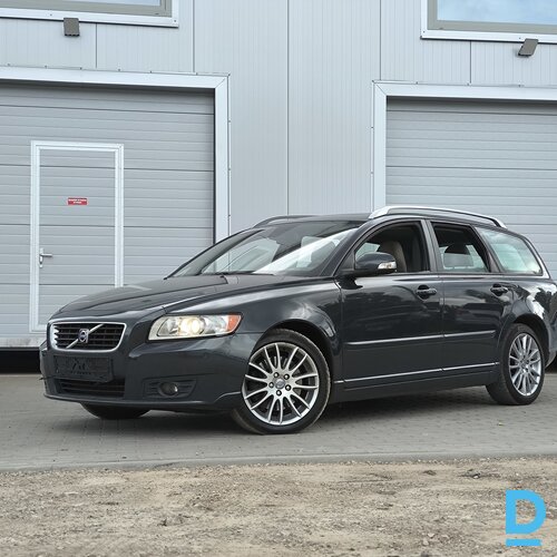 Pārdodu, iznomāju ar izpirkuma tiesībām vai mainu Volvo V50.