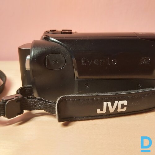 Pārdodu , videokameru JVC Everio GZ-E15