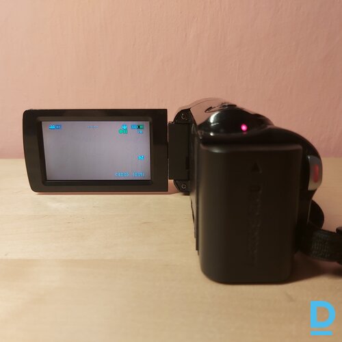 Pārdodu , videokameru JVC Everio GZ-E15