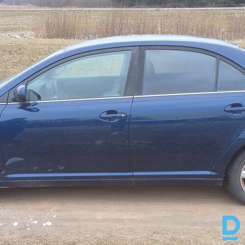 Pārdod Toyota Avensis, 2005