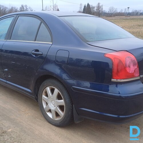 Pārdod Toyota Avensis, 2005