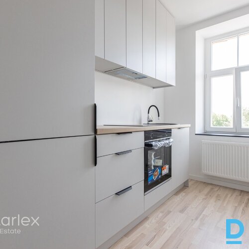 Jauna māja jaunai ģimenei – 2 istabu dzīvoklis Rīgas centrā ar pilnu apdari!