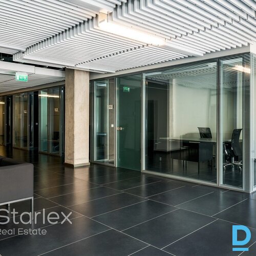 Medicīnas iestādei vai veikalam/salonam piemērotas telpas mūsdienīgā ēkā "Alojas biroji"