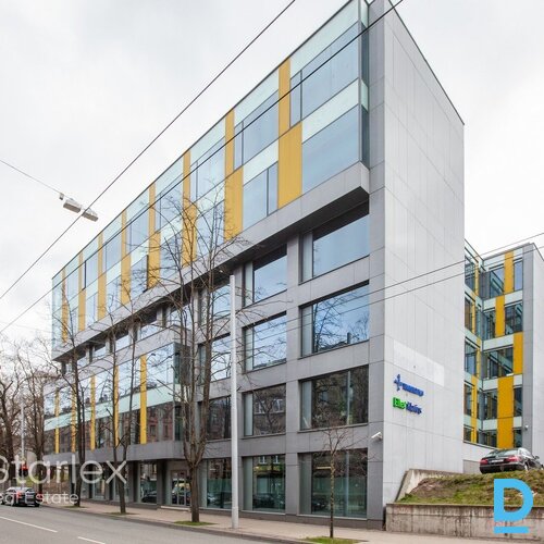 Medicīnas iestādei vai veikalam/salonam piemērotas telpas mūsdienīgā ēkā "Alojas biroji"