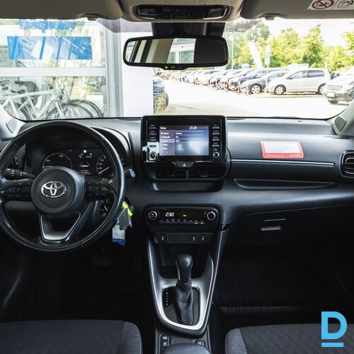 Pārdod Toyota Yaris 1.5i, 2021 Pārdod Toyota Yaris 1.5i, 2021