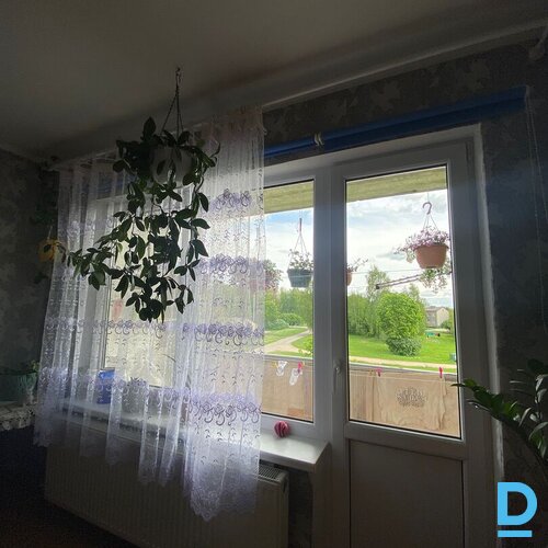 Pārdod dzīvokli Ar garāžu un pagrabu