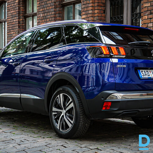 Pārdod Peugeot 3008 1.2i, 2020