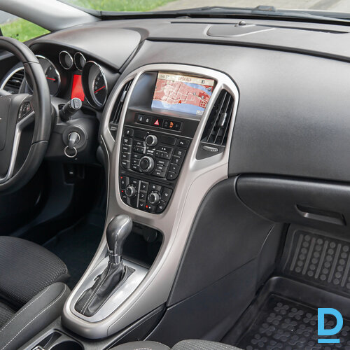 Pārdod Opel Astra 2.0d, 2012 Pārdod Opel Astra 2.0d, 2012