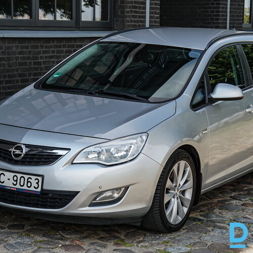 Pārdod Opel Astra 2.0d, 2012