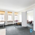 Gaišs birojs pēc kosmētiskā remonta Rīgas centrā