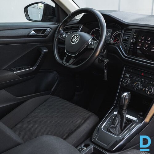 Pārdod Volkswagen T-Roc 1.5i, 2021
