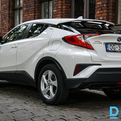 Pārdod Toyota C-HR 1.8, 2019
