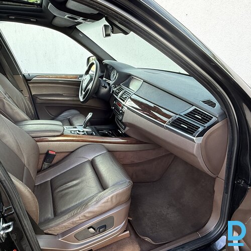 Pārdod BMW X5 3.0d, 2008
