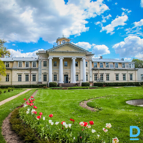 Pārdod Krimuldas muižu,  Mednieku 3, Sigulda, m²