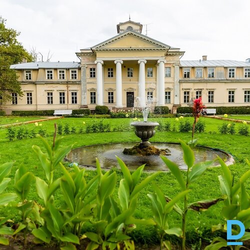 Pārdod Krimuldas muižu,  Mednieku 3, Sigulda, m²
