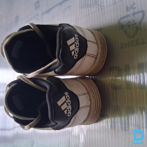 Pārdod Adidas Brīvā laika apavi sievietēm