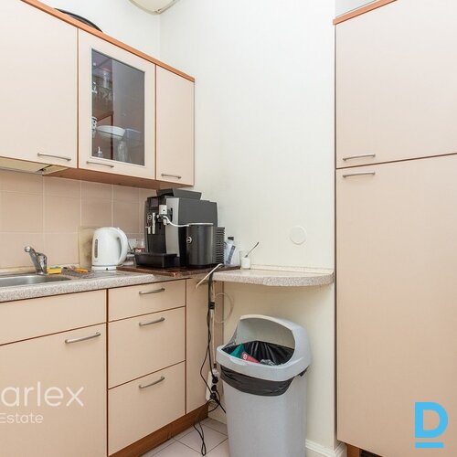 Birojs prestižā vēstniecību rajonā pie Kronvalda parka Birojs prestižā vēstniecību rajonā pie Kronvalda parka