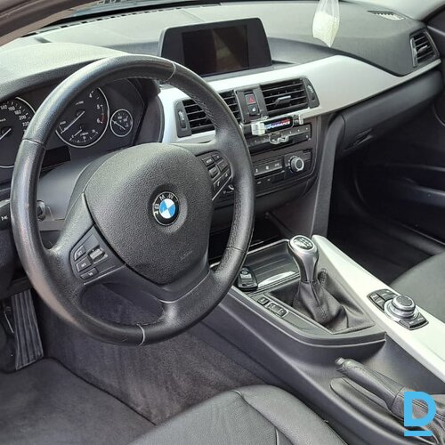 Pārdod BMW 318 2.0d, 2013