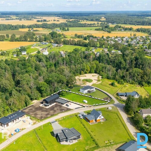 Pārdošanā lielisks 2028 m² zemes gabals ainaviskā vietā privātai apbūvei jaunā p