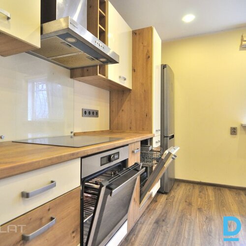 Pārdod mājas Sakņu iela 50