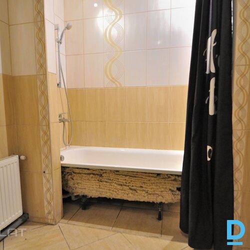 Pārdod mājas Sakņu iela 50