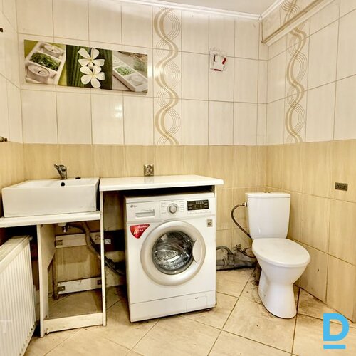 Pārdod mājas Sakņu iela 50