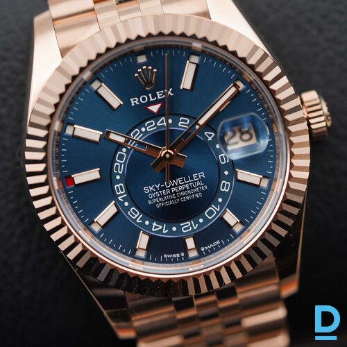 Pārdod Rolex Sky-Dweller Pārdod Rolex Sky-Dweller