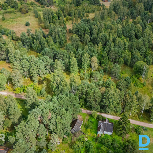 Pārdošanā 2138 m² zemes gabals pie jūras - lieliski piemērots vasarnīcai, ģimene