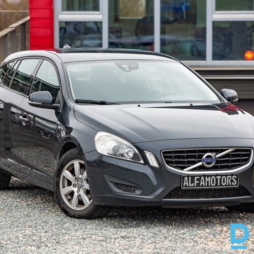 Pārdod Volvo V60 D3 Momentum 163 PS, 2012