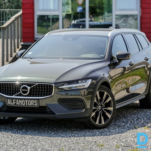 Pārdod Volvo V60 Cross Country D4 AWD 190 PS, 2020