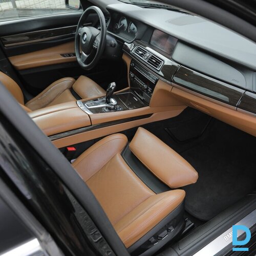 Pārdod BMW 740d x-Drive 306 PS, 2011
