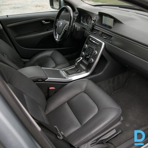 Pārdod Volvo XC70 D5 AWD 215 PS, 2014
