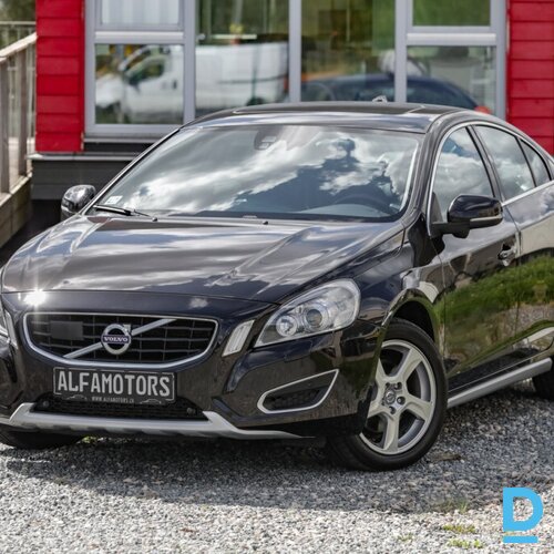 Pārdod Volvo S60 D3 Summum 163 PS, 2010