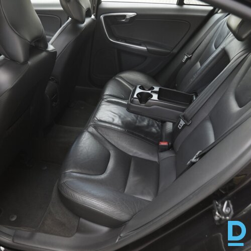 Pārdod Volvo S60 D3 Summum 163 PS, 2010