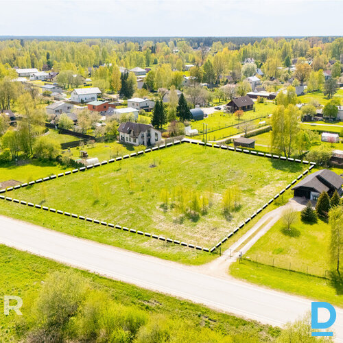 Pārdošanā 4750 m² zemes gabals privātmājas būvniecībai Inčukalnā.Spiediet "apska