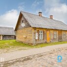 Pārdošanā dzīvojamā māja ar 2400 m² zemes gabalu pašā Apes centrā.Koka māja ar l