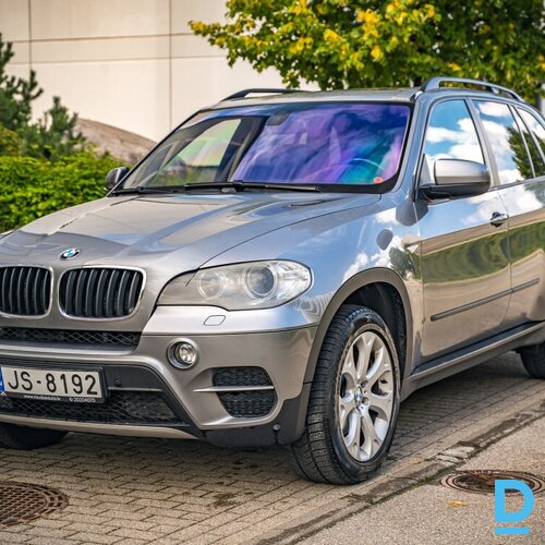 Pārdod BMW X5 3.0d, 2011