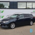 Продаётся Toyota Auris Combi Elegance Hybrid 1.8, 2016 г.