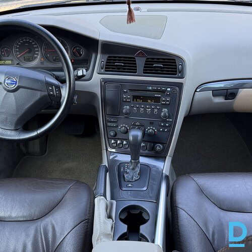Pārdod Volvo Xc70 Summum 2.4D5, 2005