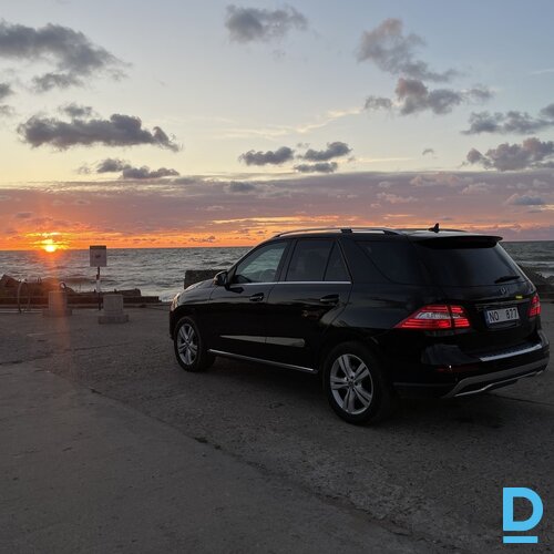 Pārdod Mercedes-Benz ML 350