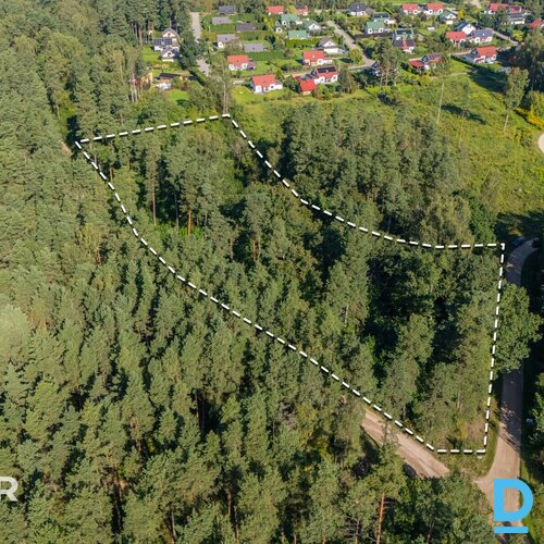 Pārdošanā daļēji atmežots 1,28 ha zemes gabals privātmāju būvniecībai pie Ādažie